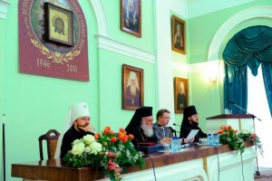 Archbishop Ieronymos Concludes His Visit to…