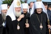 Patriarch Kirill Blesses Russians in Japan