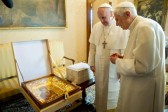 Gift of His Holiness Patriarch Kirill is handed over to Pope Emeritus Benedict XVI