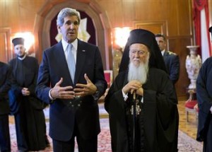 US Secretary of State John Kerry (L) meets with Fener Greek Patriarch Bartholomew in Istanbul. Reuters photo