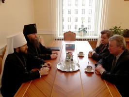 Metropolitan Hilarion meets with Deputy head…