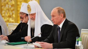 Russian President Vladimir Putin, right, and Patriarch of Moscow and All Russia Kirill (AFP Photo / Aleksey Nikolsky)