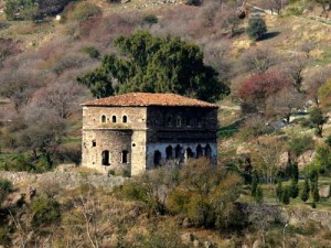 Profitis Ilias is set to be demolished at a time when the ambitious plans of the Izmir Municipality to revive lost city monuments are in full swing. [Esref.Ucar/Panoramio]