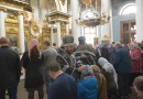 Metropolitan Hilarion administers the rite of reuniting those who temporarily fell away from the Orthodox Church
