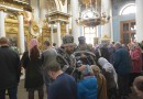 Metropolitan Hilarion administers the rite of reuniting those who temporarily fell away from the Orthodox Church