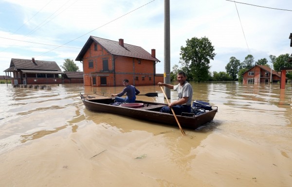 Russian Orthodox church helps flood victims in Serbia