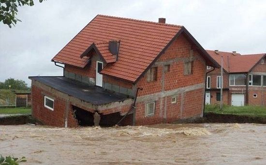 Australia pitches in to help Balkans flood victims