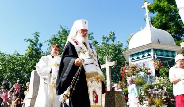 Bishop seeks intl protection of Orthodox community in Ukraine