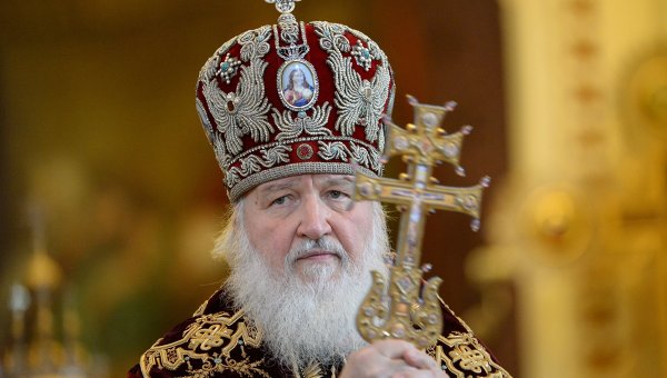 Patriarch Kirill Prays for Victims of the Moscow Metro Accident