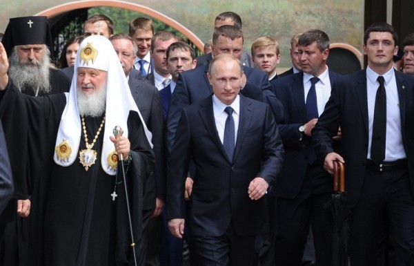 Putin hopes Orthodox Church will make its contribution to establish peace in Middle East