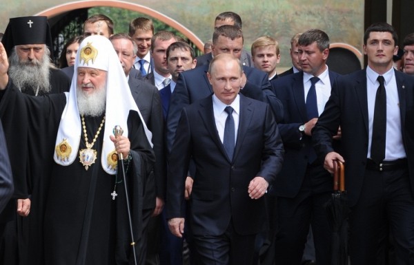 Putin hopes Orthodox Church will make its contribution to establish peace in Middle East