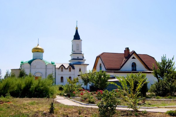 Convent of the Iveron Icon of the Mother of God Damaged in Donetsk