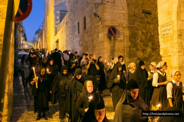 Night-Time Procession with the Shroud of the Mother of God in Jerusalem – Photo-report