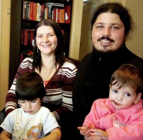 Priest Vlade Kaplarevic with his family