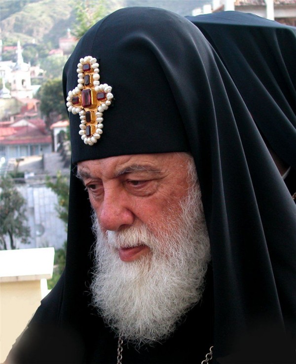 Georgian Patriarch Prays for Peace in the Donbass