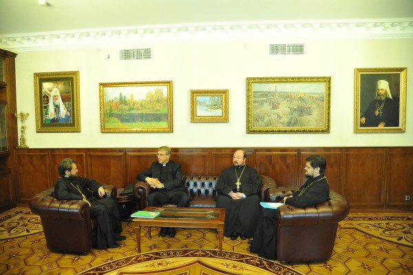 Metropolitan Hilarion meets with General Secretary of the World Council of Churches