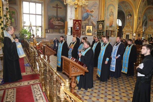 Religious Procession for Peace in the Combat Zone in Ukraine Begins