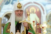 Russian Patriarch Meets Ukrainian Refugee Children on Orthodox Christmas