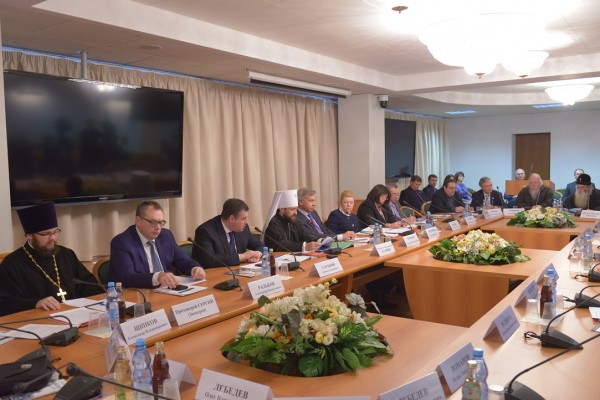 Round-table conference on ‘The heritage of Holy Rus’ and challenges of the modern world’
