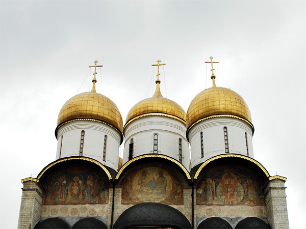 How Orthodox parishes live abroad
