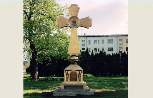 Cross-monument is blessed in the Orthodox monastery in Gotschendorf on the eve of the 70th anniversary of the Great Victory