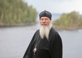 Valaam abbot gives up Internet, suggests…