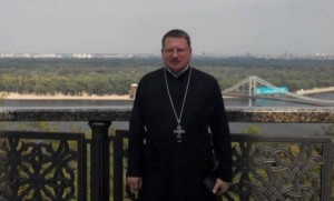 Priest attacked in Kiev dies