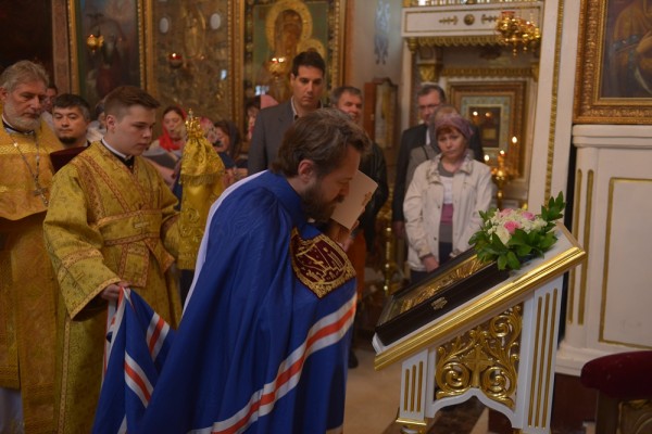 On Ss Peter And Paul Day, Metropolitan Hilarion celebrates Divine Liturgy at Moscow representation of the Church of Serbia