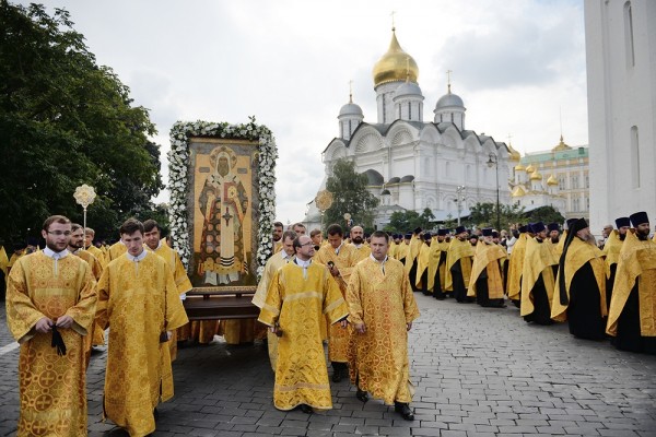 His Holiness Patriarch Kirill leads procession of the cross marking the 700th anniversary since St Peter, first Metropolitan of Moscow, began his service in Moscow