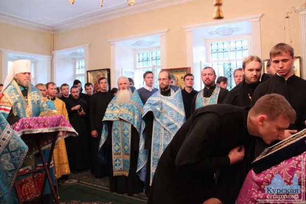 The Kursk-Root Icon of the Mother of God “of the Sign” visits Kursk Seminary