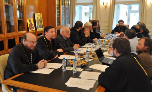 Inter-Council presence commission on theology holds its regular session