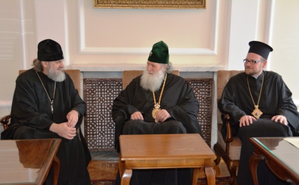 Patriarch Neophytos of Bulgaria receives a delegation of the Russian Orthodox Church