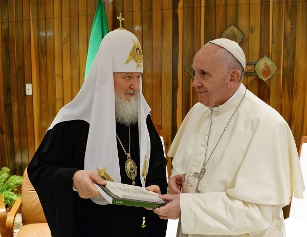 Pope Francis Shows Satisfaction after Meeting with Russian Patriarch