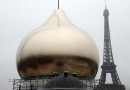 Gold dome lifted onto future Russian Orthodox cathedral in Paris