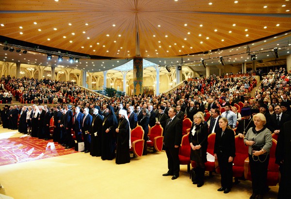 His Holiness Patriarch Kirill officiates at the IFUOCN-2016 award ceremony