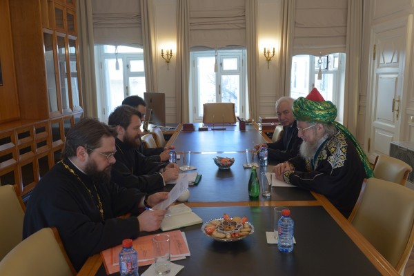 Metropolitan Hilarion meets with Sheikh Ul-Islam Talgat Tadjuddin