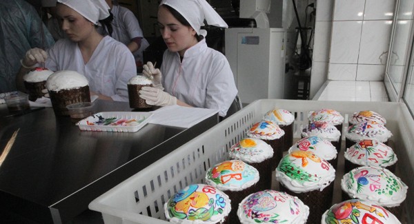 Putin’s Chef Shares Recipe of Traditional Kremlin Easter Cake