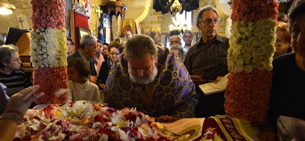 Cyprus marks Good Friday (PICTURES)