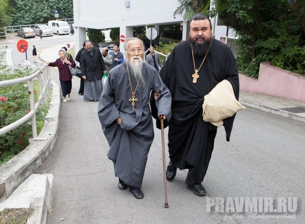 Father Mikhail Li and Father Vladimir Boikov