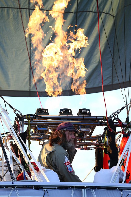 Fedor Konyukhov prepares for lift off from the Northam Aero Club in Northam, Australia (Paul Kane/ Getty Images)