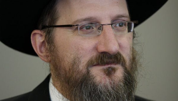 Rabbi Lazar believes Russians give example of love and kindness