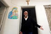 Artist Works to Preserve Christian Heritage in Hamas-run Gaza