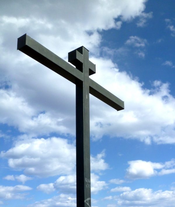 Worship cross to commemorate polar explorers will be set up in Arctic