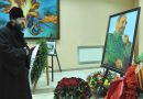 Metropolitan Hilarion signs condolence book at Cuba’s embassy