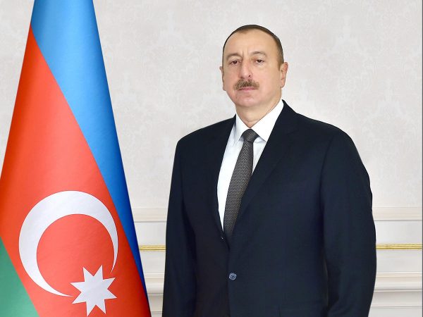 Ilham Aliyev congratulates Orthodox Christian community on Easter