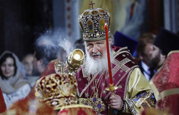 Patriarch Kirill welcomes Saint Nicholas relics in Moscow