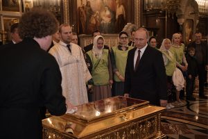 Putin venerates St Nicholas’s relics in…