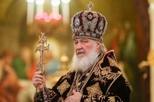 Patriarch Kirill asks not to give him flowers on his name day, but to fundraise for suffering Syrian people