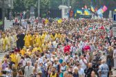 Kiev Religious Procession Begins