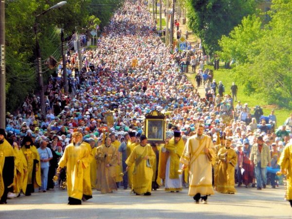 Access to Kiev Religious Procession Blocked for Ukrainian Orthodox Church Believers
